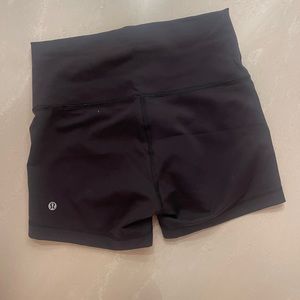 Lululemon Wunder Train High Rise Short